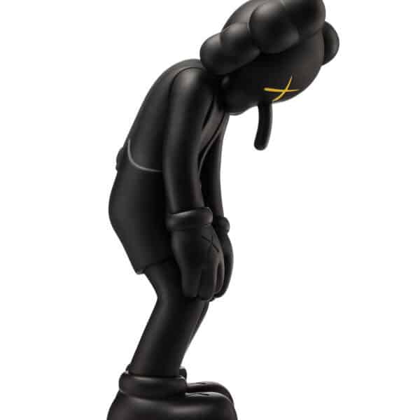 kaws_small-lie-black_2-600x800 replica kaws statue