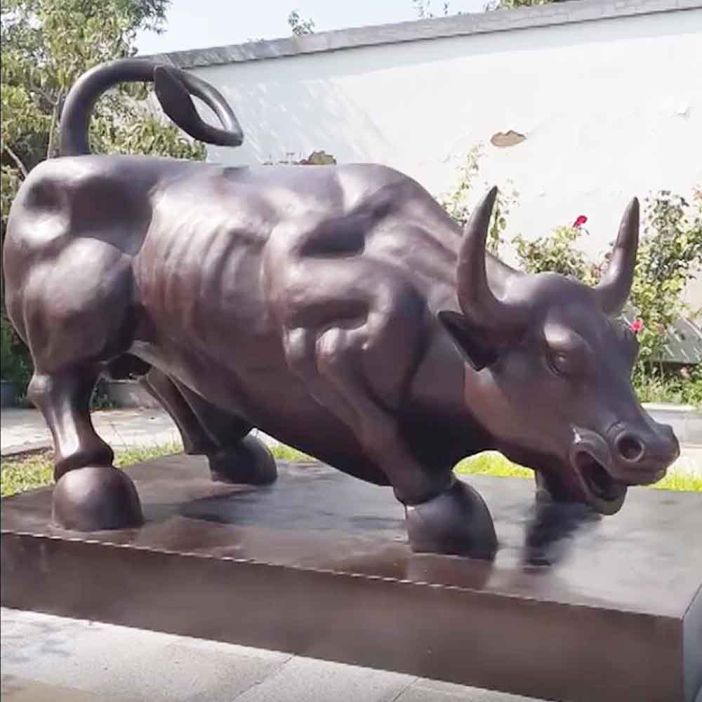 large bronze sculpture