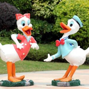 donald duck sculpture