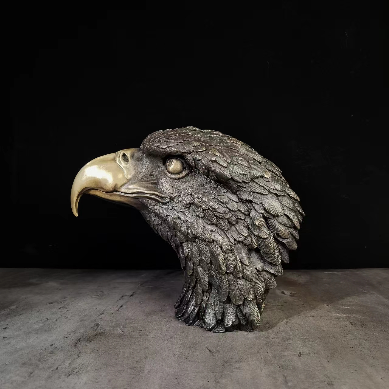 eagle head sculpture