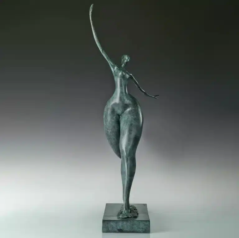 nude lady sttue