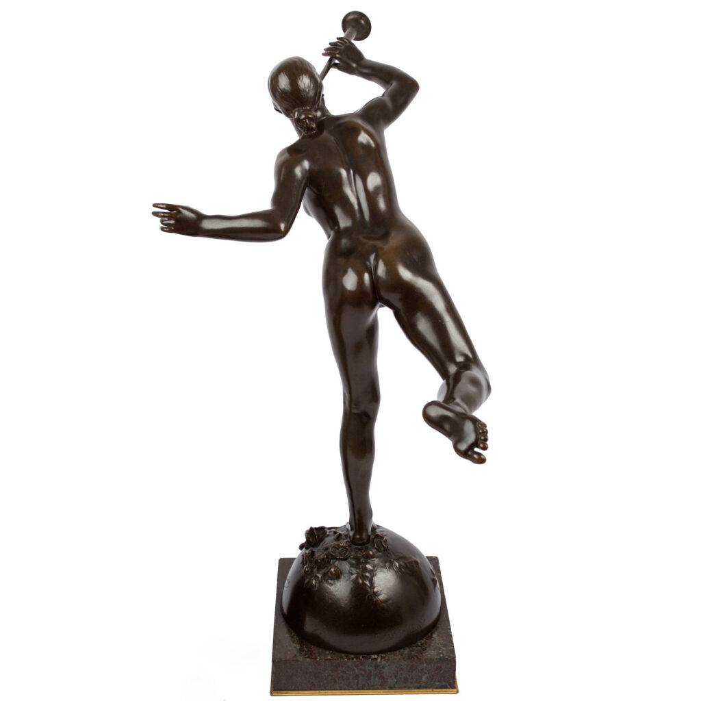 naked woman Statue