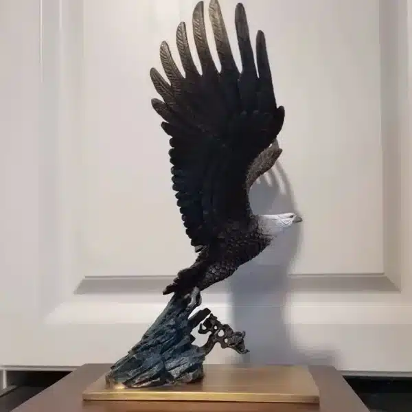 eagle metal sculpture