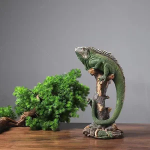 chameleon sculpture