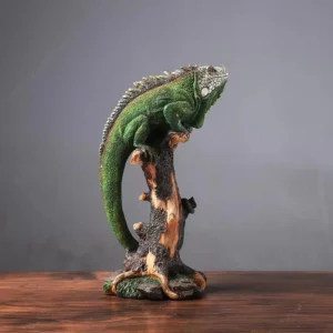 chameleon sculpture
