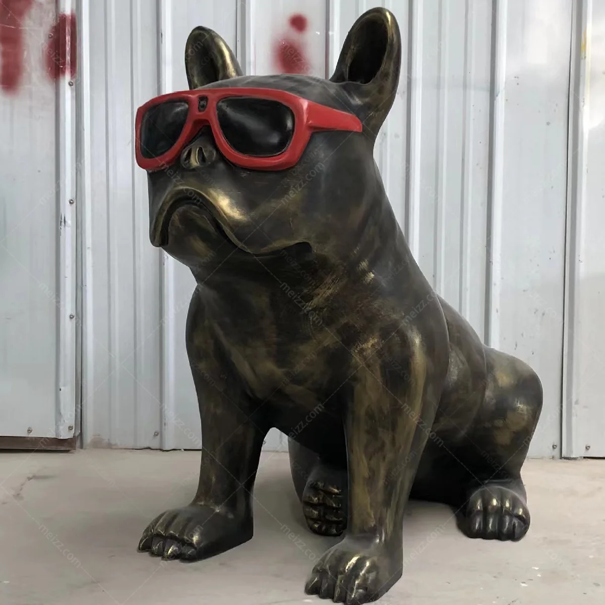 graffiti bulldog statue