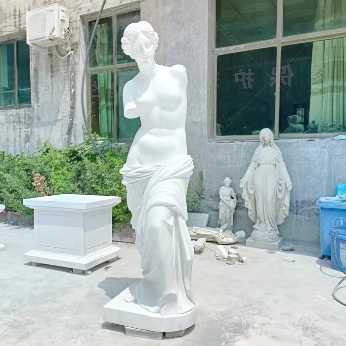 famous armless statue