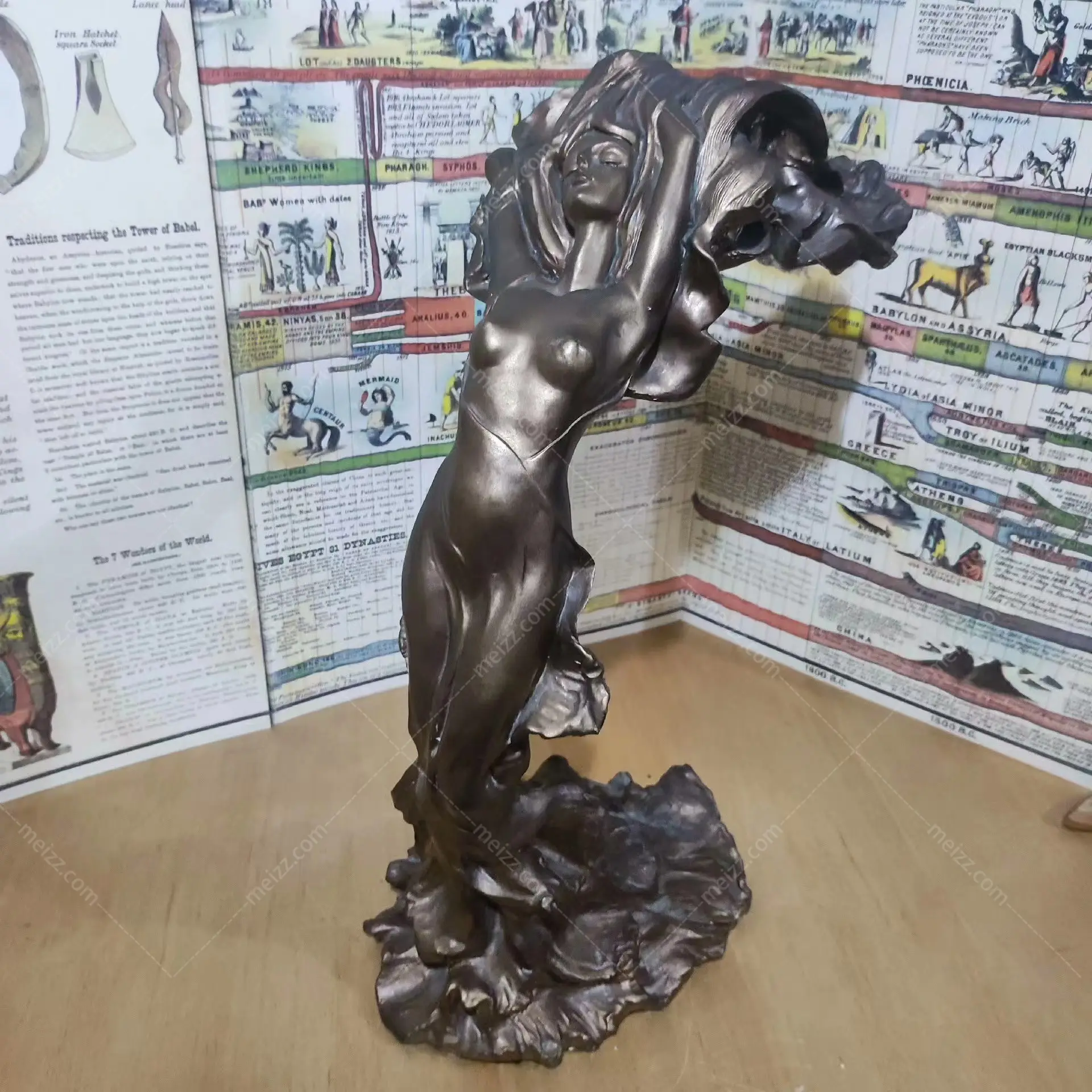 statue nude woman