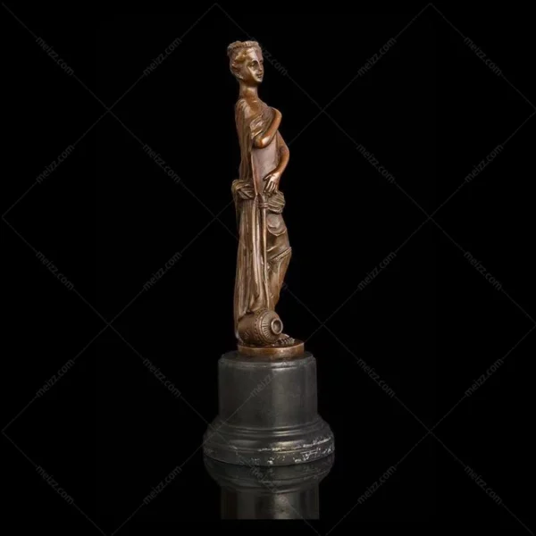 grecian statue woman