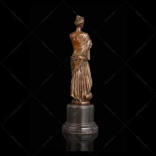 grecian statue woman