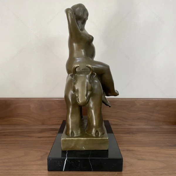 Botero Art Sculpture