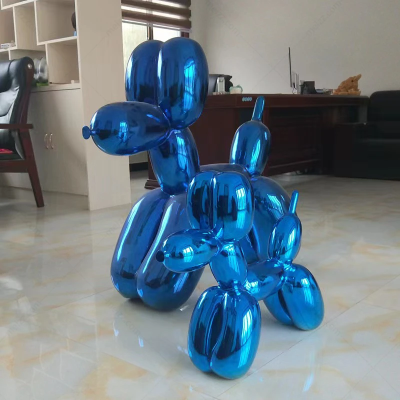 shiny balloon dog sculpture