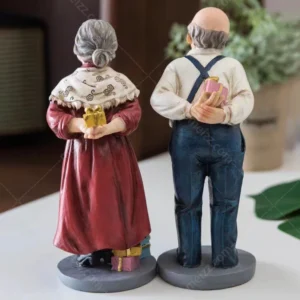 Old Couple Statue