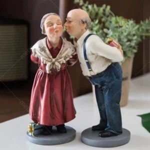 Old Couple Statue