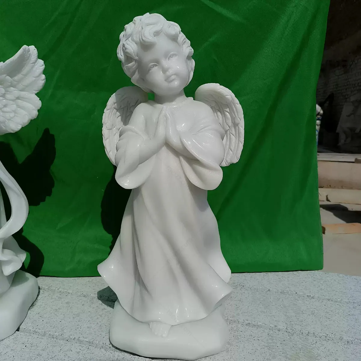 cherub angel praying