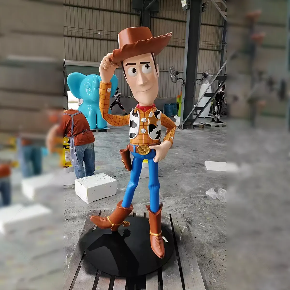 woody statue