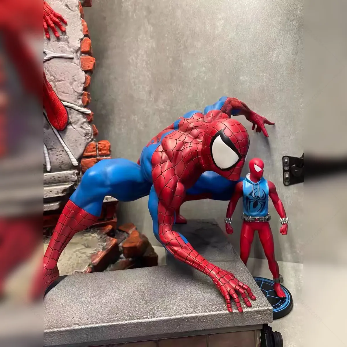 spider man resin statue