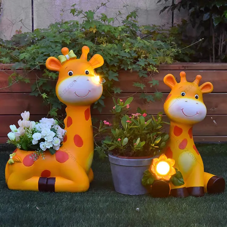 giraffe plant pot