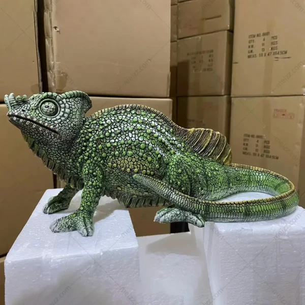 chameleon statue