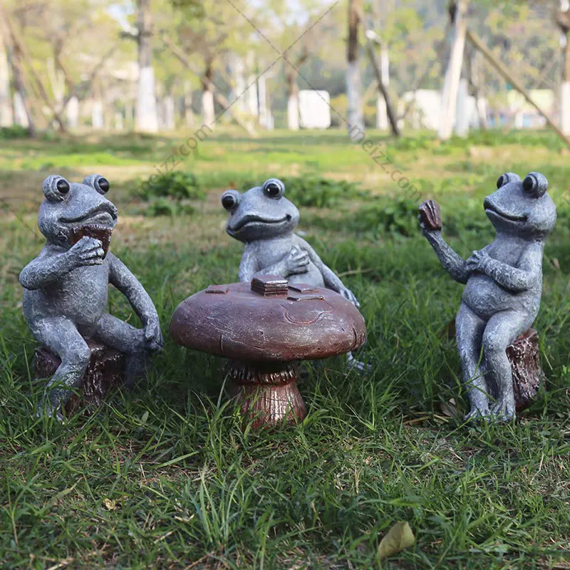 frog garden decor