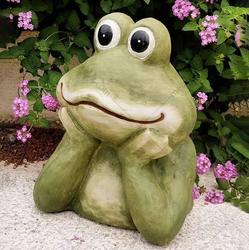 small frog figurines