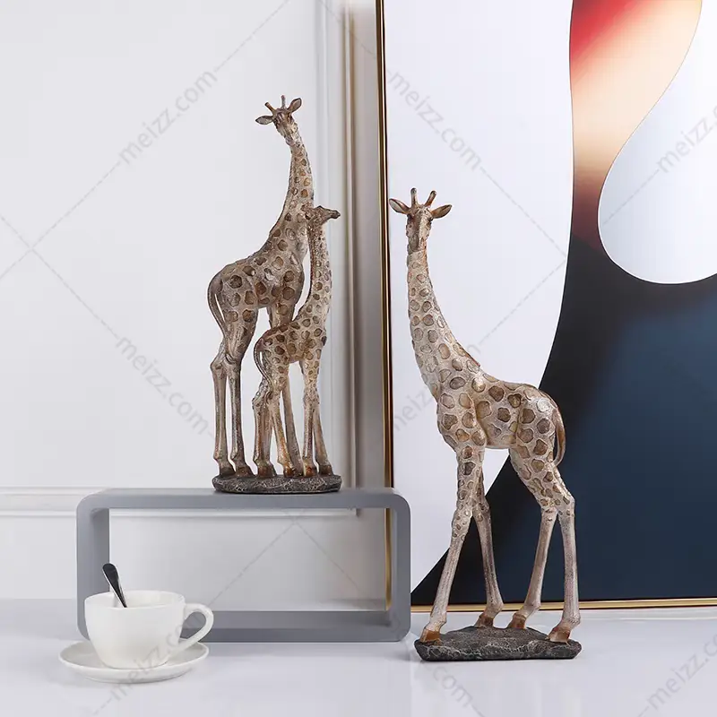 small giraffe figurine