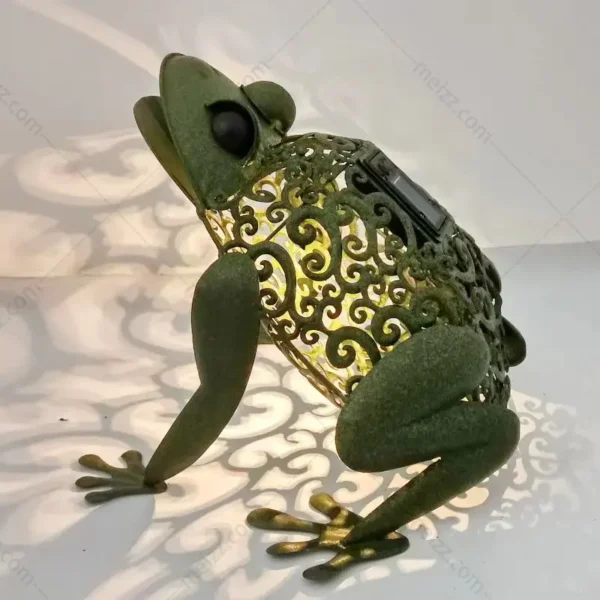 metal frog solar light