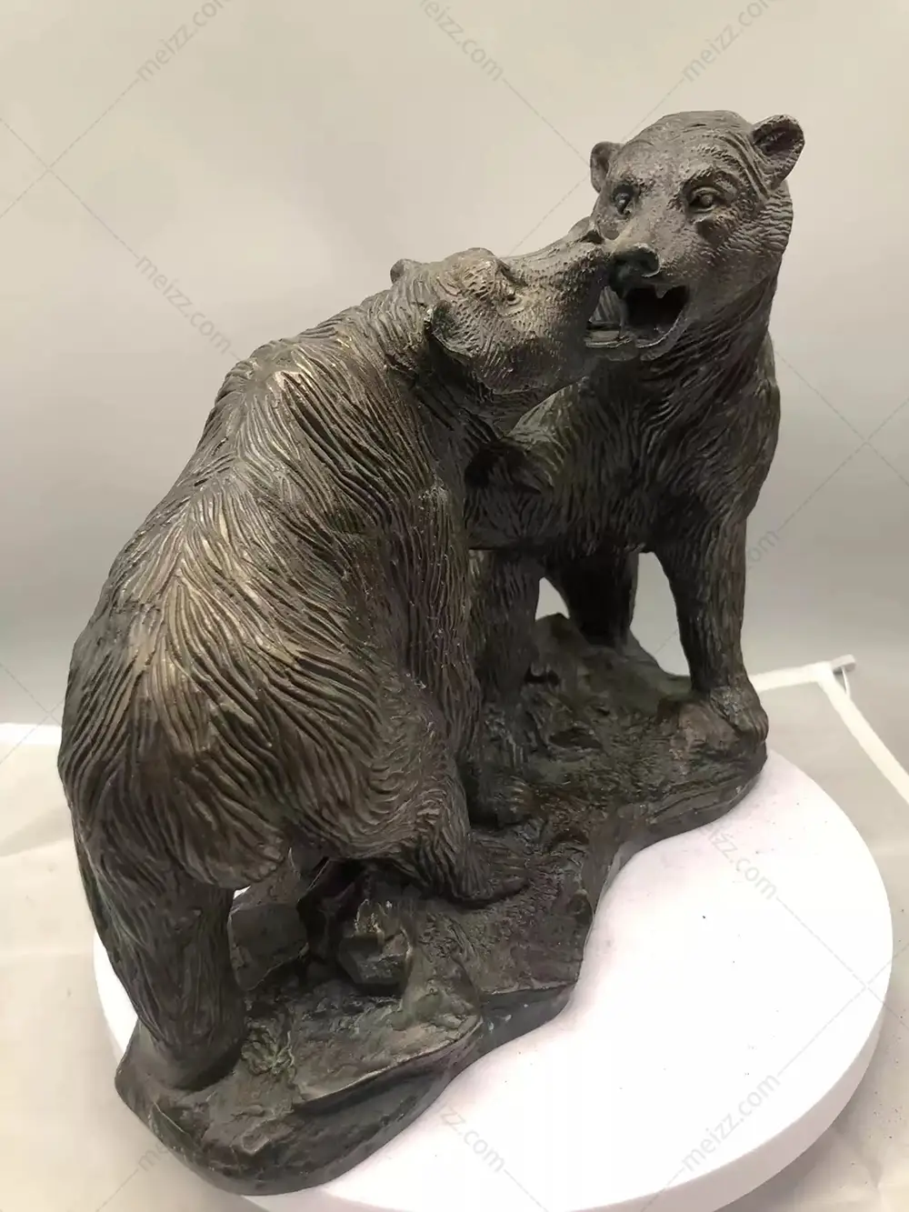 bear bronze statue