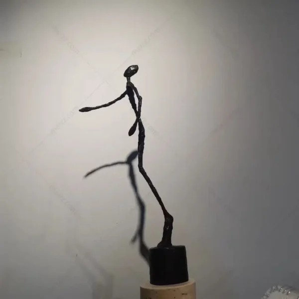 falling man statue