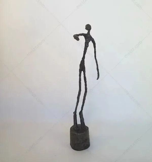 falling man statue