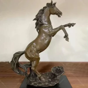 home interior horse figurine